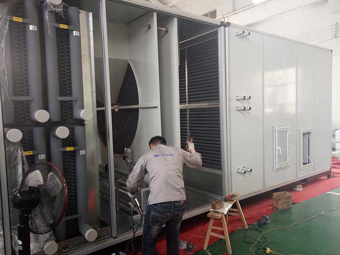 威海某大型化工企业两台10%湿度，40000风量2台除湿机组